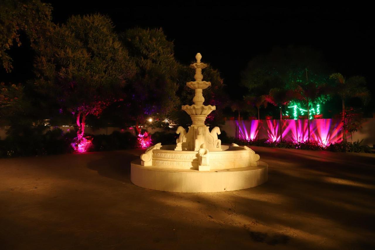 The Orange Flag, Phulambri Otel Ganori Dış mekan fotoğraf