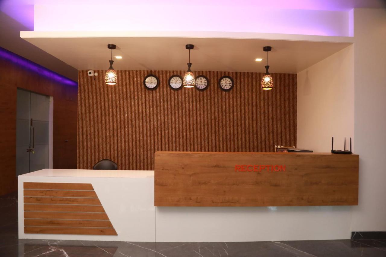 The Orange Flag, Phulambri Otel Ganori Dış mekan fotoğraf
